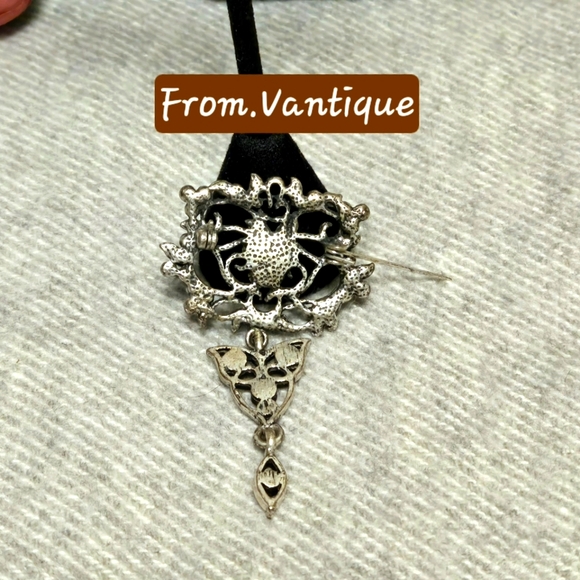 🟣 Vintage Victorian Purple Rhinestone Dangling Silver Brooch / Pin 🧷 - Picture 3 of 4